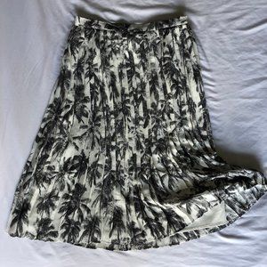 ✨ HOST PICK ✨ Dynamite Pleated Midi Skirt